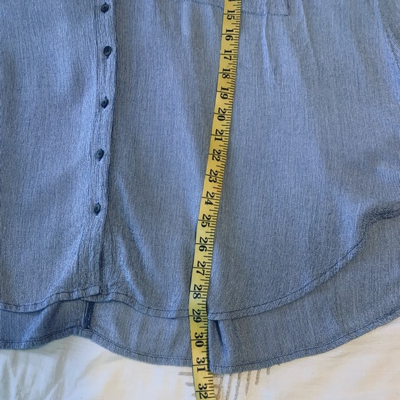 Free People Women’s Light Blue Oversized Pinstripe Button-Up Shirt. Size M - Picture 7 of 9